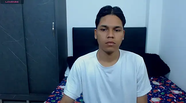 Snapshot of David_Gil19 chatting on 03-14-25, 03:59 David Gil19 online show from 03-14-25, 03:59