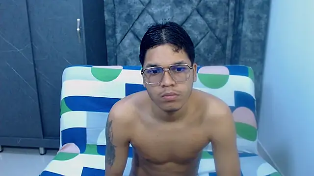 Snapshot of David_Gil19 chatting on 01-09-26, 03:35 David Gil19 online show from 01-09-26, 03:35