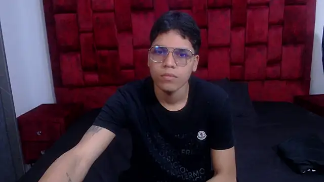 Snapshot of David_Gil19 chatting on 01-11-26, 05:36 David Gil19 online show from 01-11-26, 05:36