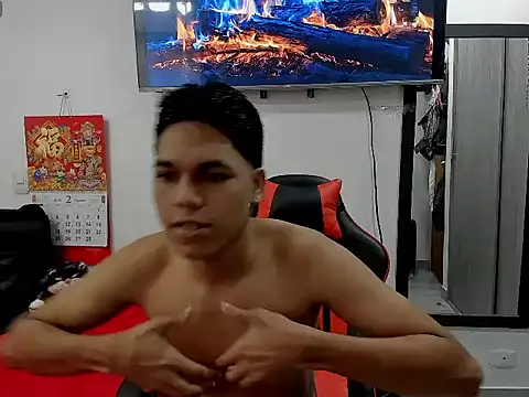 Snapshot of David_Gil19 chatting on 02-16-25, 01:38 David Gil19 online show from 02-16-25, 01:38