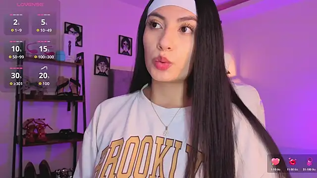 Miller Vanessa  online show from 04-17-26, 09:06