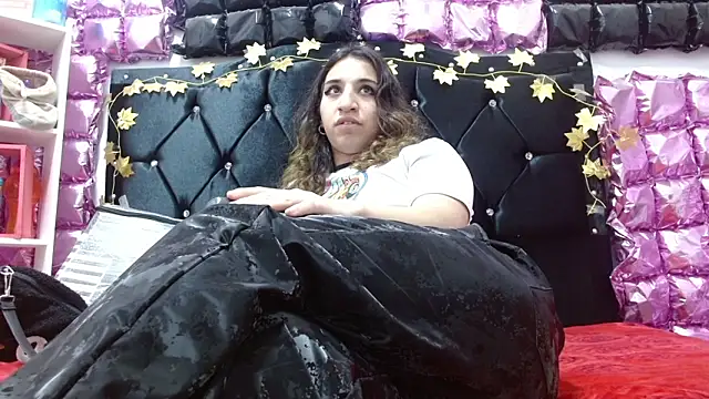 Snapshot of poisondost_hot chatting on 10-08-25, 12:50 poisondost hot online show from 10-08-25, 12:50