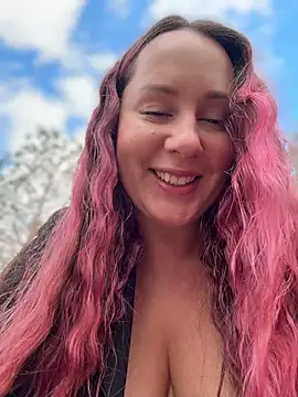 Snapshot of Mona_Plus chatting on 03-28-26, 09:21 Mona Plus online show from 03-28-26, 09:21