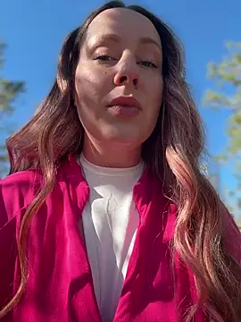 Snapshot of Mona_Plus chatting on 04-04-26, 08:32 Mona Plus online show from 04-04-26, 08:32