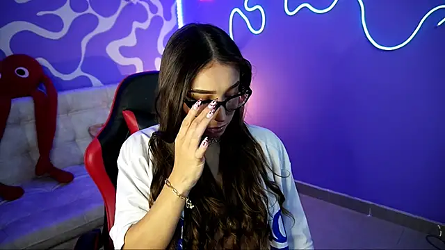 verosmit1 online show from 11-08-25, 12:47