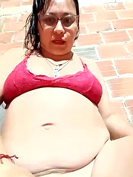 Snapshot of promiscuous-indecent-momm chatting on 04-26-26, 03:15 promiscuous-indecent-momm online show from 04-26-26, 03:15