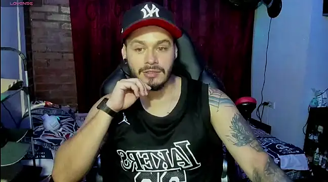 Snapshot of ragnar_lothbrok777 chatting on 02-18-25, 01:32 ragnar lothbrok777 online show from 02-18-25, 01:32