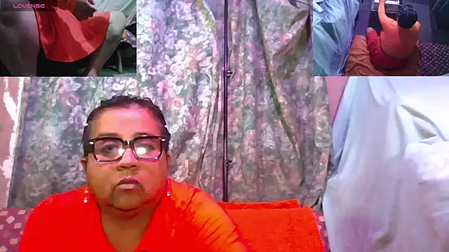 Snapshot of erinadarling79 chatting on 03-24-26, 12:10 erinadarling79 online show from 03-24-26, 12:10