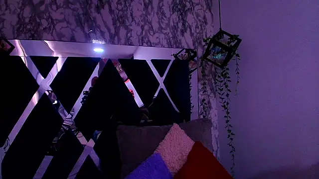 charlotte bluee online show from 02-08-26, 07:33