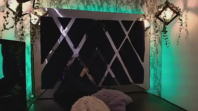 charlotte bluee online show from 10-02-25, 07:06