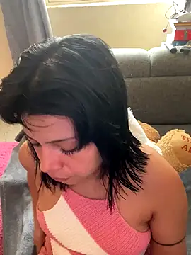 ZafiroKlein online show from 10-20-25, 08:53