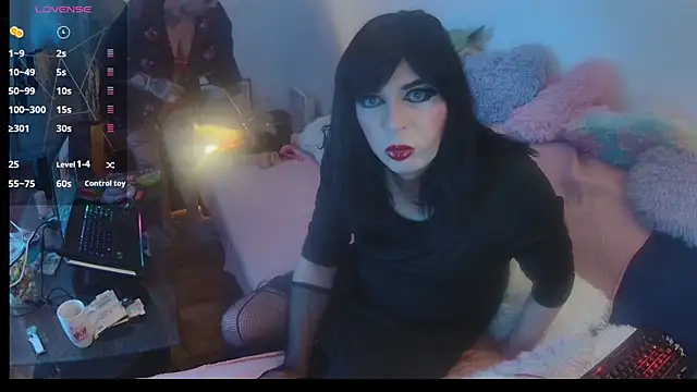 Snapshot of MissNadiaX06 chatting on 03-17-25, 10:40 MissNadiaX06 online show from 03-17-25, 10:40