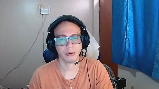 cholitohermoso online show from 03-11-25, 03:56
