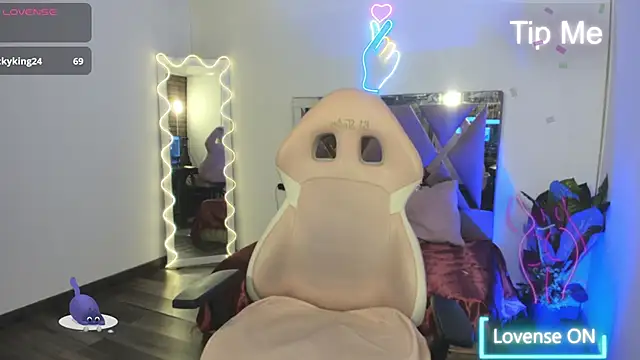 Snapshot of LUDO_KITTY_TAY chatting on 02-25-25, 02:36 LUDO KITTY TAY online show from 02-25-25, 02:36