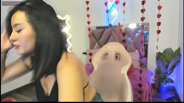 Snapshot of LUDO_KITTY_TAY chatting on 02-15-25, 03:20 LUDO KITTY TAY online show from 02-15-25, 03:20