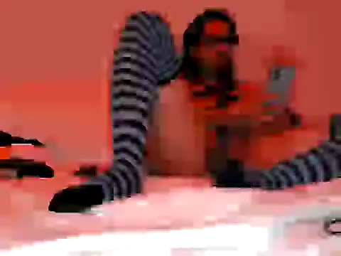 Snapshot of Iscariot19 chatting on 10-19-25, 08:06 Iscariot19 online show from 10-19-25, 08:06