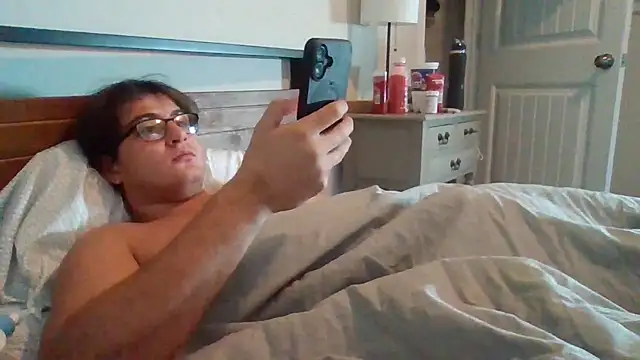 Snapshot of danyh2023 chatting on 10-22-25, 04:06 danyh2023 online show from 10-22-25, 04:06