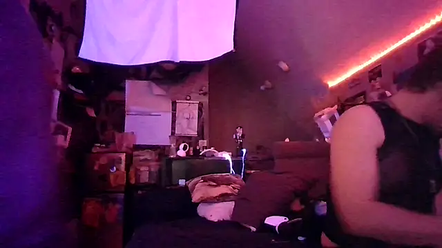 Sk00byJaXxX212 online show from 10-24-25, 09:08