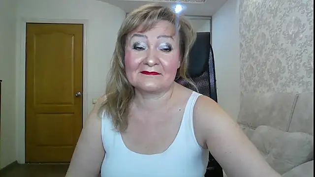 Victoria secrets  online show from 10-25-25, 06:45