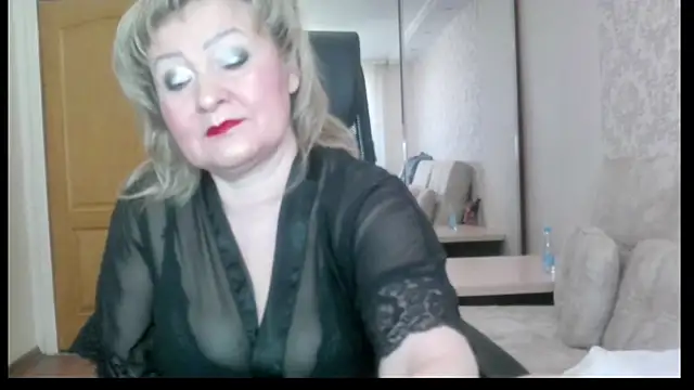 Victoria secrets  online show from 04-15-26, 04:40