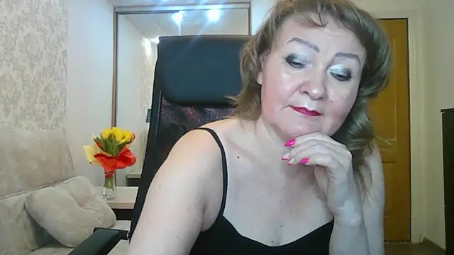 Victoria secrets  online show from 03-22-25, 04:04