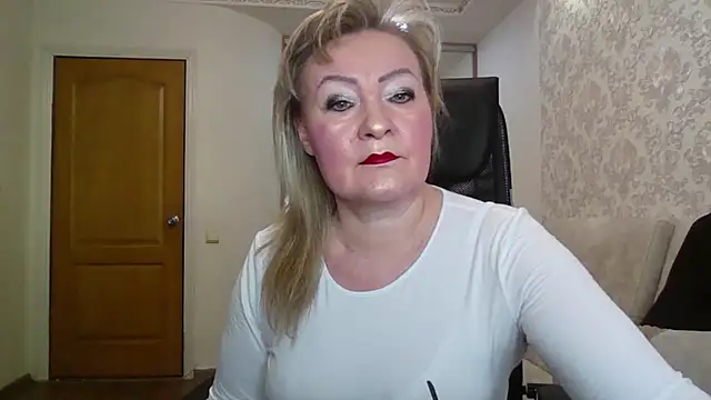 Victoria secrets  online show from 11-23-25, 06:45