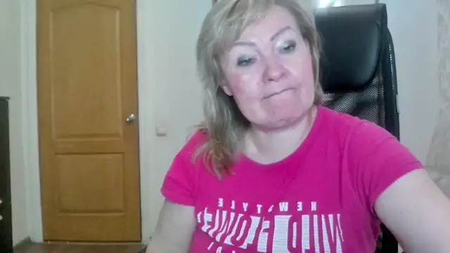 Snapshot of Victoria_secrets_ chatting on 06-03-26, 06:01 Victoria secrets online show from 06-03-26, 06:01