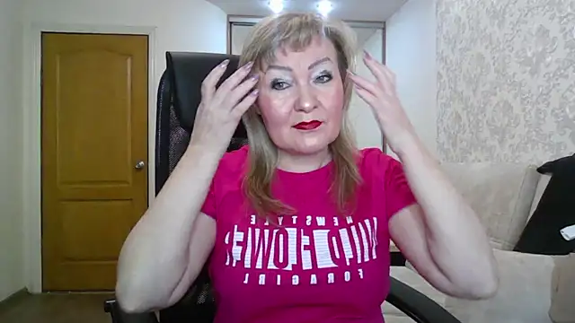 Victoria secrets  online show from 11-26-25, 06:13