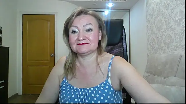 Victoria secrets  online show from 10-21-25, 05:12