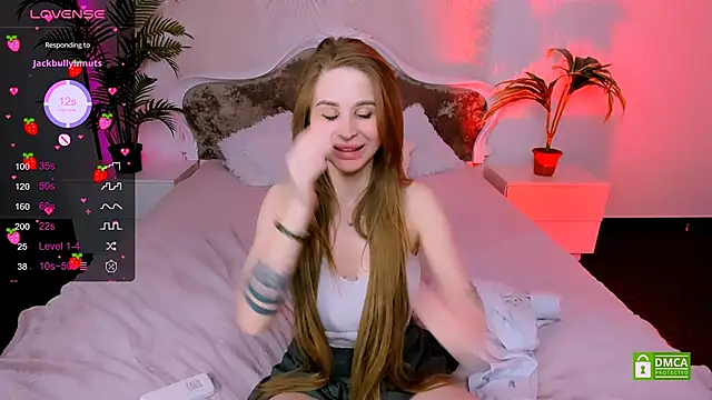 Snapshot of EvaRodi chatting on 03-14-25, 01:59 EvaRodi online show from 03-14-25, 01:59