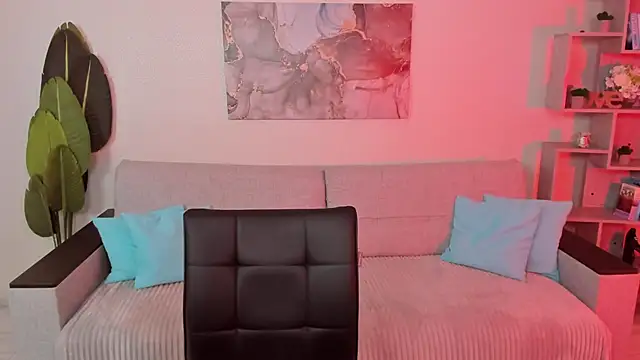 GabriellaMays online show from 11-12-25, 05:11