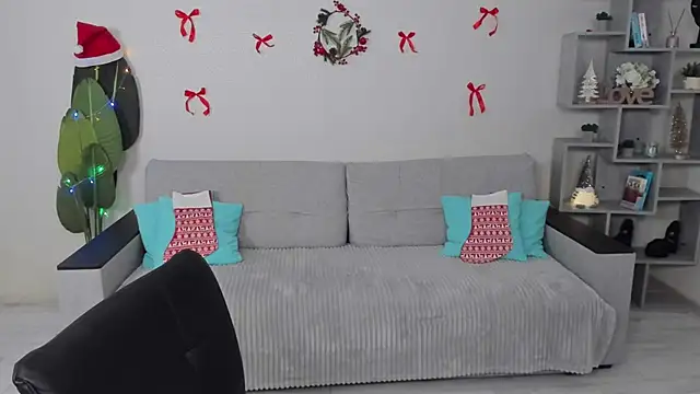 GabriellaMays online show from 12-19-25, 05:10