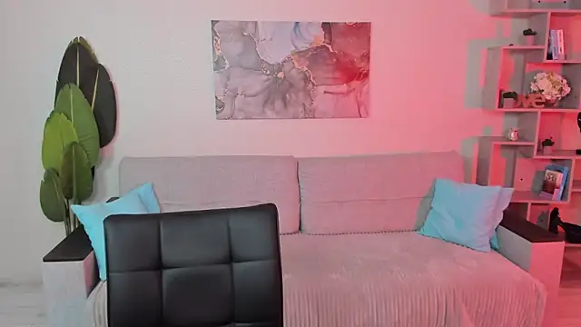 GabriellaMays online show from 11-15-25, 05:11