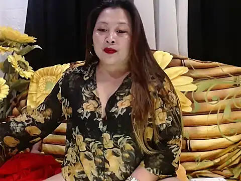 Snapshot of UrSweetClassyPinay chatting on 05-09-26, 06:33 UrSweetClassyPinay online show from 05-09-26, 06:33