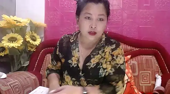 Snapshot of UrSweetClassyPinay chatting on 02-26-25, 09:55 UrSweetClassyPinay online show from 02-26-25, 09:55