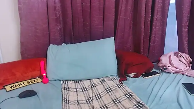 CurvyCutiexx94 online show from 03-20-25, 04:09