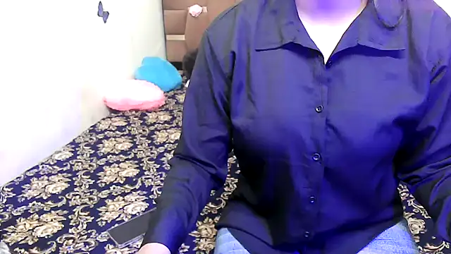 megancatluna online show from 10-26-25, 04:13