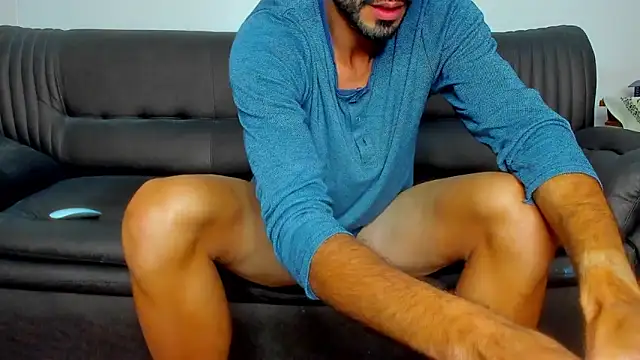 Snapshot of sexyhotmusclesforyou1 chatting on 10-18-25, 01:13 sexyhotmusclesforyou1 online show from 10-18-25, 01:13