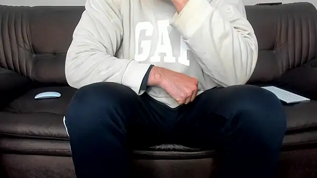 Snapshot of sexyhotmusclesforyou1 chatting on 03-14-25, 02:41 sexyhotmusclesforyou1 online show from 03-14-25, 02:41