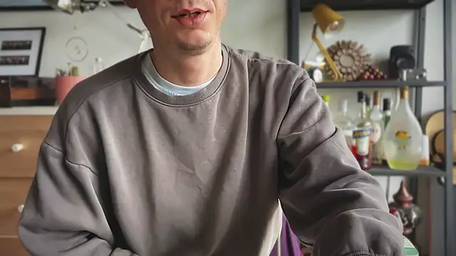 Snapshot of MikymikeBBWD chatting on 02-13-26, 12:38 MikymikeBBWD online show from 02-13-26, 12:38