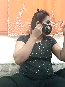 Snapshot of Mitila-3232 chatting on 02-26-25, 06:51 Mitila-3232 online show from 02-26-25, 06:51