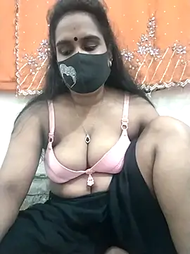 Snapshot of Mitila-3232 chatting on 02-17-25, 02:42 Mitila-3232 online show from 02-17-25, 02:42