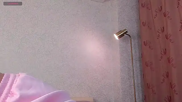 TaiteBayles online show from 11-05-25, 01:09