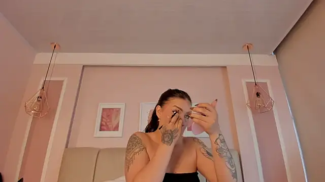 Annie rhoades online show from 04-30-26, 01:29