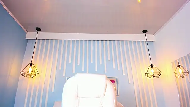 Snapshot of Annie_rhoades chatting on 09-13-25, 01:22 Annie rhoades online show from 09-13-25, 01:22