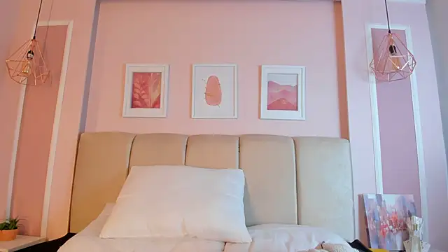 Snapshot of Annie_rhoades chatting on 12-21-25, 01:57 Annie rhoades online show from 12-21-25, 01:57