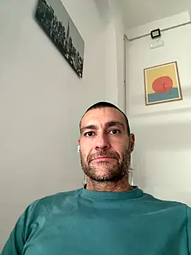 Snapshot of Jackcazzone_82 chatting on 09-23-25, 02:46 Jackcazzone 82 online show from 09-23-25, 02:46