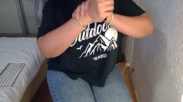 Snapshot of Halima_misshotpussy13 chatting on 03-03-26, 02:29 Halima misshotpussy13 online show from 03-03-26, 02:29