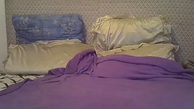 ChloeBab online show from 12-18-25, 12:42