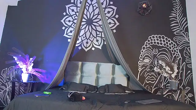 Arii moon online show from 09-10-25, 07:24